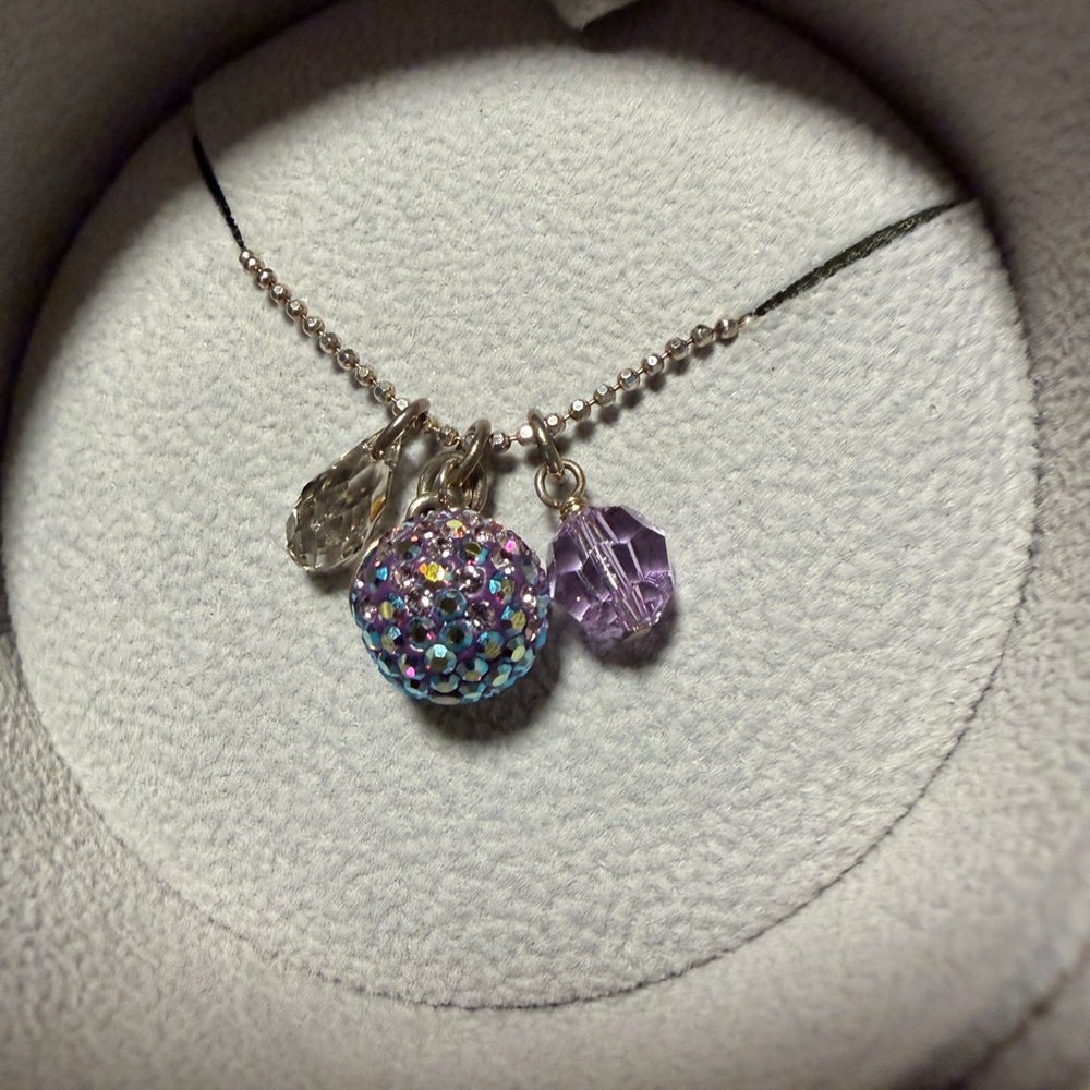 Hillberg & Berk Pendant Necklace with Case